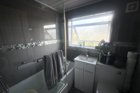 2 bedroom property to rent, Bradden Street, Peterborough, PE3