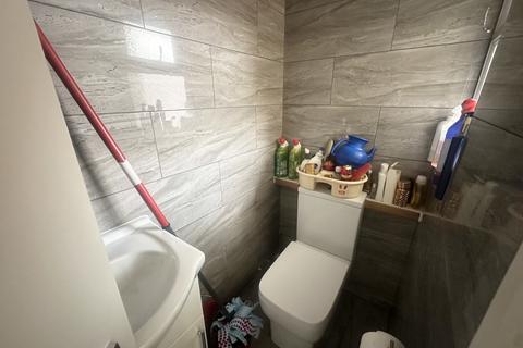 2 bedroom property to rent, Bradden Street, Peterborough, PE3