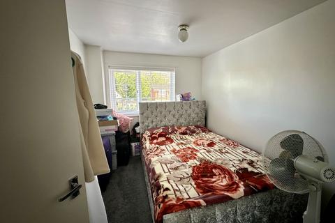 2 bedroom property to rent, Bradden Street, Peterborough, PE3