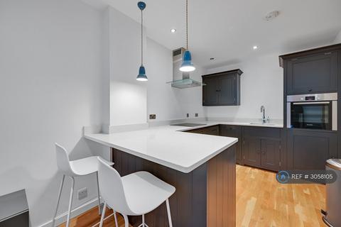 1 bedroom flat to rent, Hosier Lane, London, EC1A
