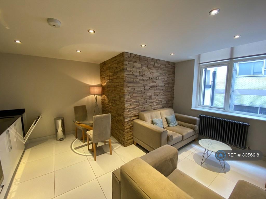 Apartment in Leeds - View 3