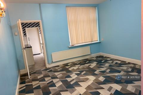 3 bedroom terraced house to rent, Lancaster St, Leicester, LE5