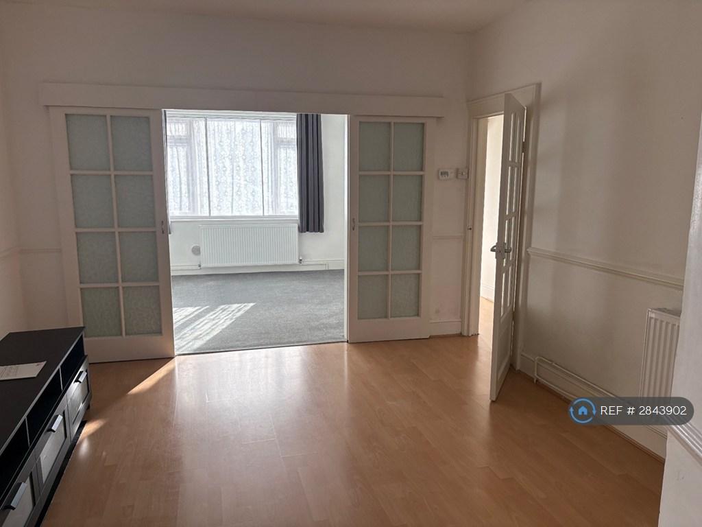 Apartment in Bristol - View 3
