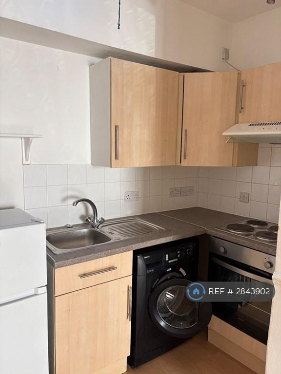 Apartment in Bristol - View 5