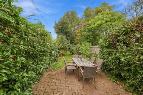 2 bedroom flat for sale, Helix Gardens, Brixton, London, SW2