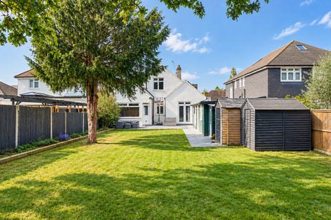 4 bedroom detached house for sale, Baldwyns Park, Bexley, DA5