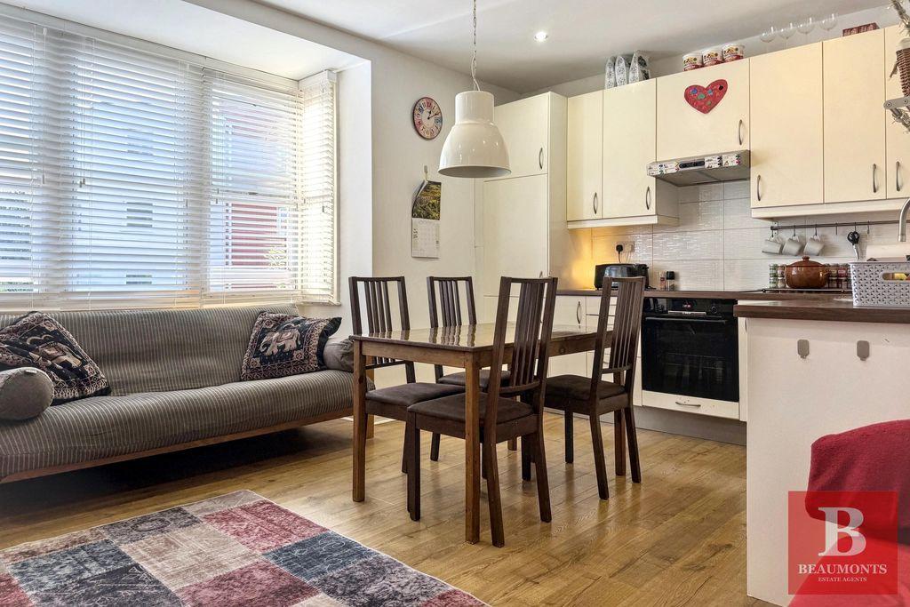 Apartment in Brighton - View 4