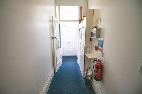 2 bedroom apartment to rent, Park Road, Bolton BL1