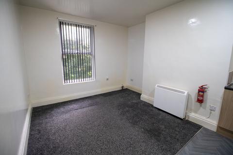 2 bedroom apartment to rent, Park Road, Bolton BL1