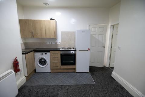 2 bedroom apartment to rent, Park Road, Bolton BL1