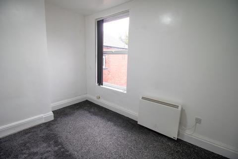 2 bedroom apartment to rent, Park Road, Bolton BL1