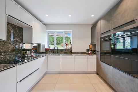 undefined, 56, Hillside, Banstead, Surrey, SM7 1HF