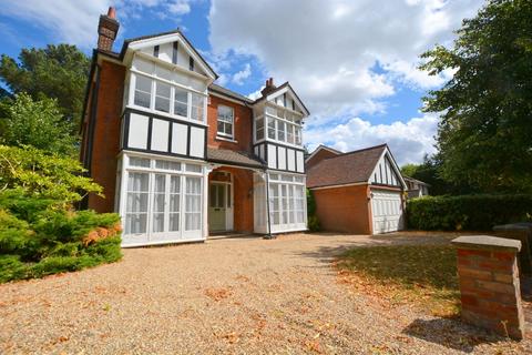 5 bedroom detached house for sale, Oakleigh Road, Hatch End
