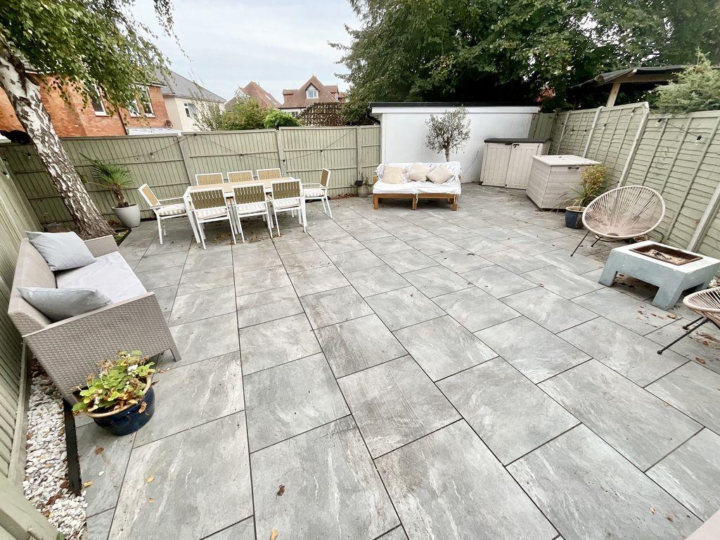 Apartment in Christchurch, Pokesdown, Bournemouth - View 2