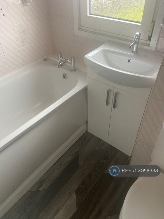 House in Baillieston, Glasgow - View 5