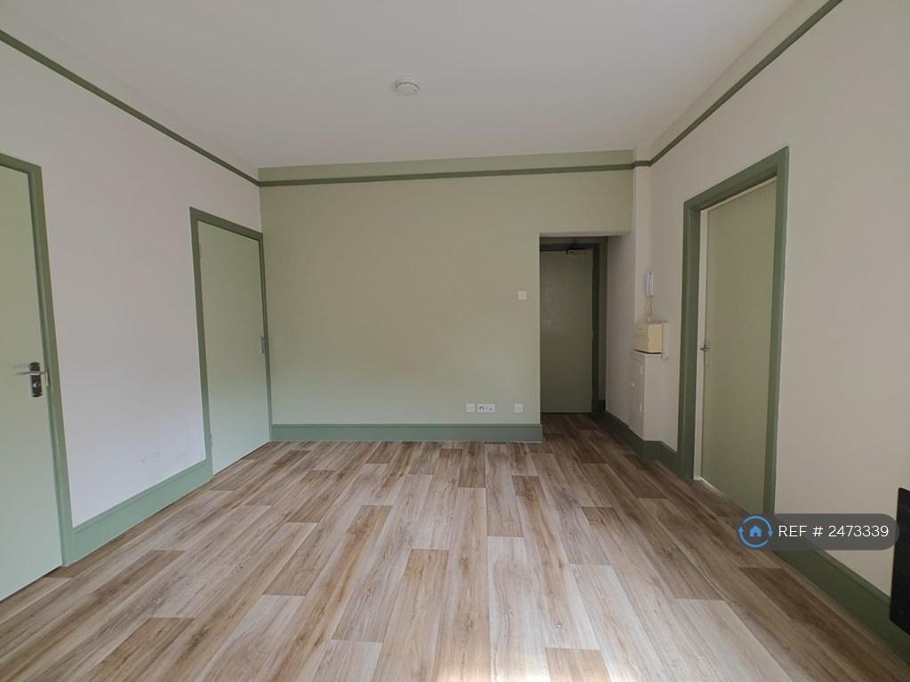 Apartment in Bournemouth - View 3