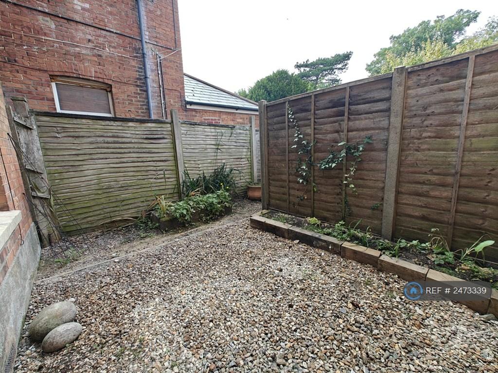 Apartment in Bournemouth - More