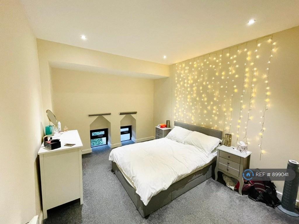 Apartment in Sheffield - View 4