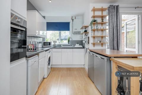 3 bedroom terraced house to rent, Stanford Road, Luton, LU2