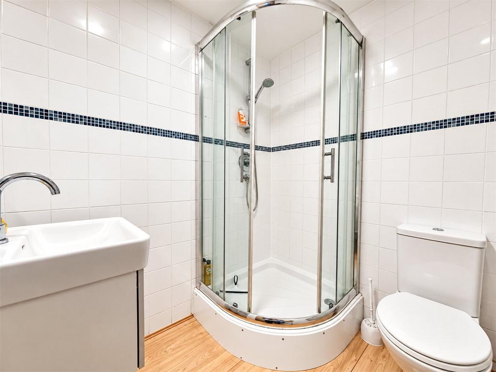 Apartment in Bournemouth, Westbourne - View 5
