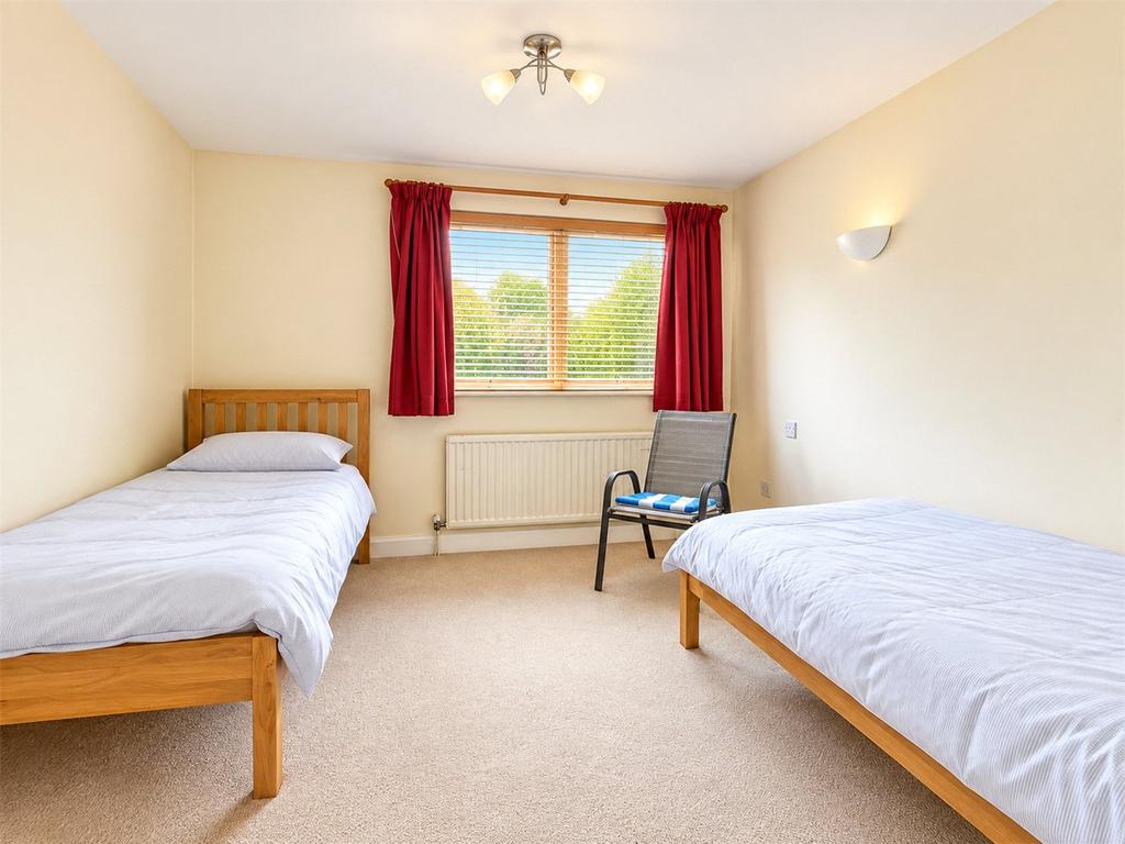 Apartment in Bournemouth, Westbourne - More