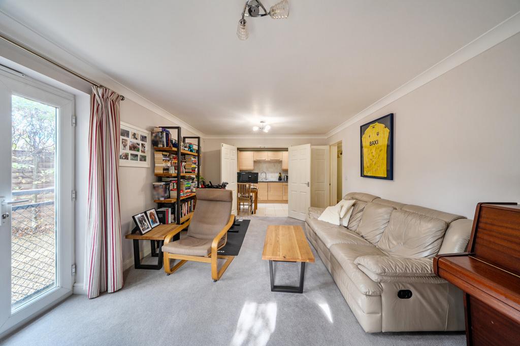 Apartment in Oxfordshire - View 3