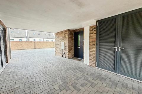 1 bedroom maisonette for sale, Churchill Road, Uxbridge, Middlesex