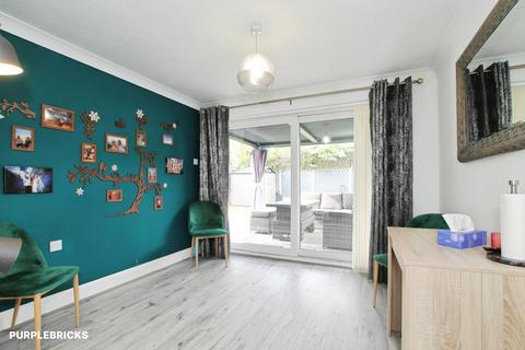 3 bedroom terraced house for sale, Lancaster Close, Brentwood, CM15