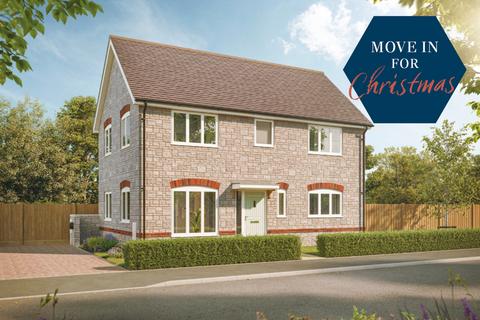 3 bedroom detached house for sale, Plot 173, The Kingfisher at King George Park, Wanborough Road SN4