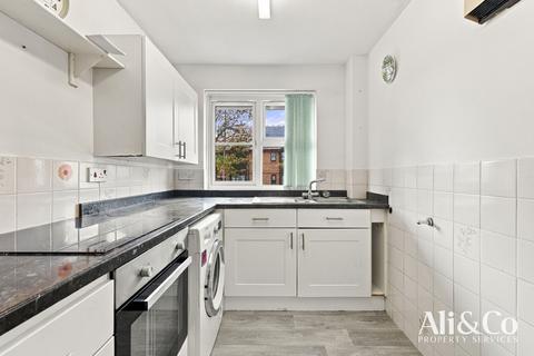 1 bedroom apartment for sale, Priestley Court, Grays