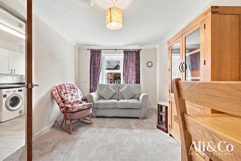 1 bedroom apartment for sale, Priestley Court, Grays