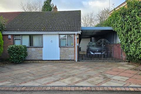 2 bedroom bungalow for sale, Fair Isle Drive, Nuneaton, Warwickshire, CV10