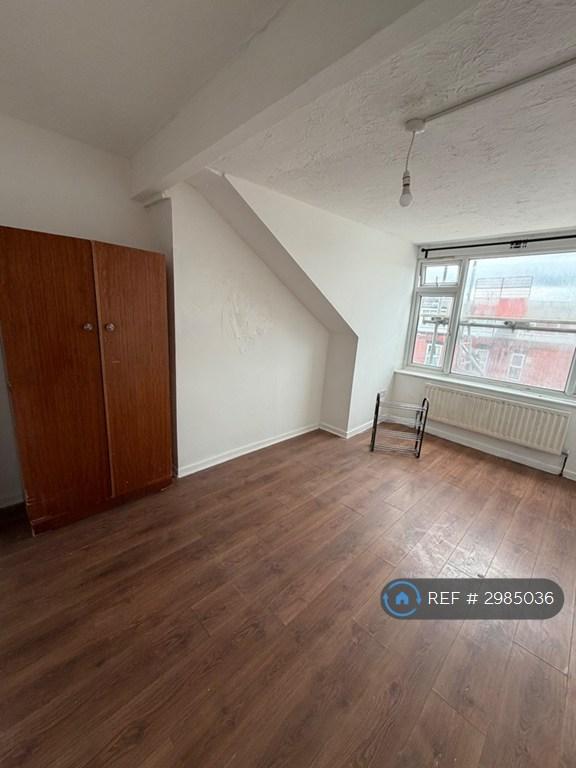 House in Leeds, West Yorkshire - More