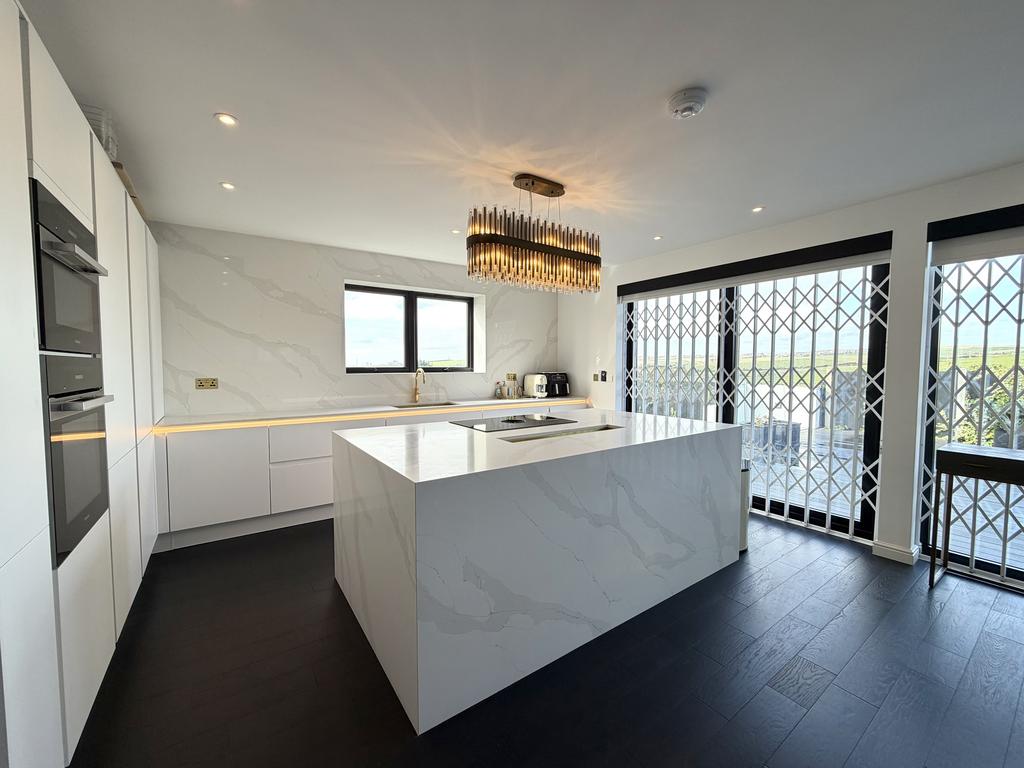 House in Brighton - View 4
