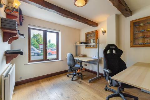 3 bedroom detached house for sale, The Butts, Alton, GU34