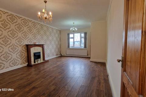 3 bedroom terraced house to rent, John Kennedy Road, Mottram In Longdendale, Hyde