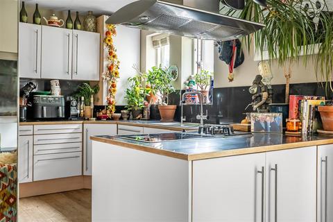 undefined, BEECHWOOD PARK, SOUTH LEATHERHEAD, KT22