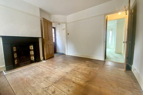1 bedroom maisonette to rent, Hook Road, Epsom KT19