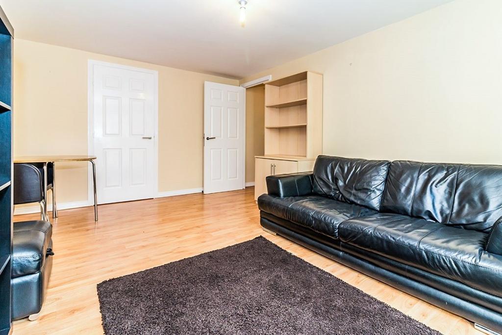 Apartment in Greater Manchester - View 3