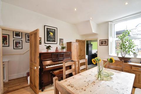4 bedroom end of terrace house for sale, Cheltenham Mount, Harrogate