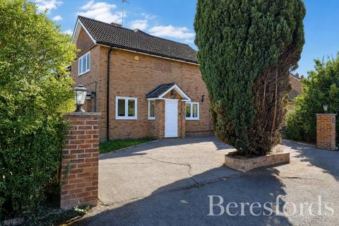 2 bedroom end of terrace house for sale, Vernon Crescent, Brentwood, CM13