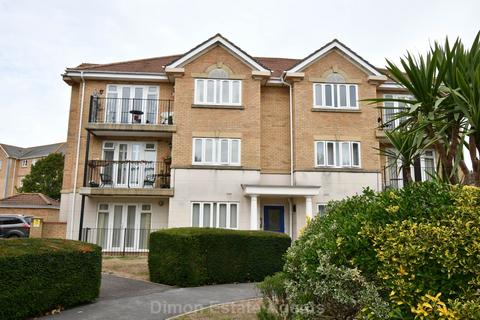 2 bedroom flat for sale, Fowey Court, Priddy`s Hard