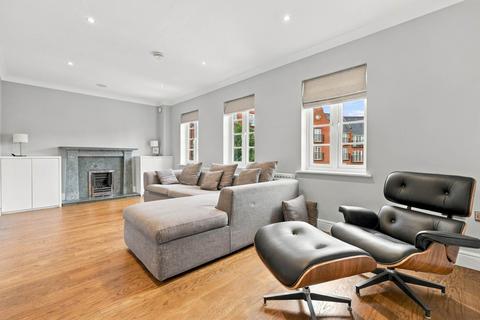 4 bedroom terraced house for sale, Osborne Heights, Brentwood CM14