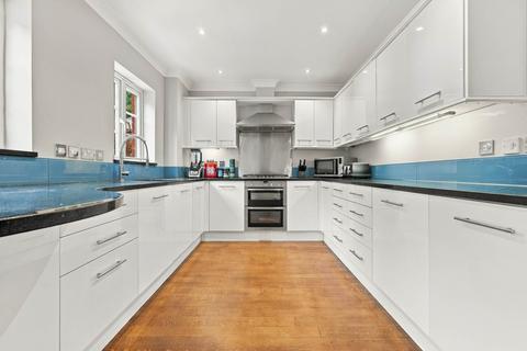 4 bedroom terraced house for sale, Osborne Heights, Brentwood CM14