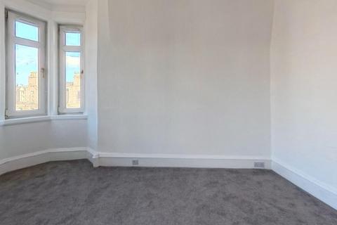 3 bedroom flat to rent, Victoria Road, Torry, Aberdeen, AB11