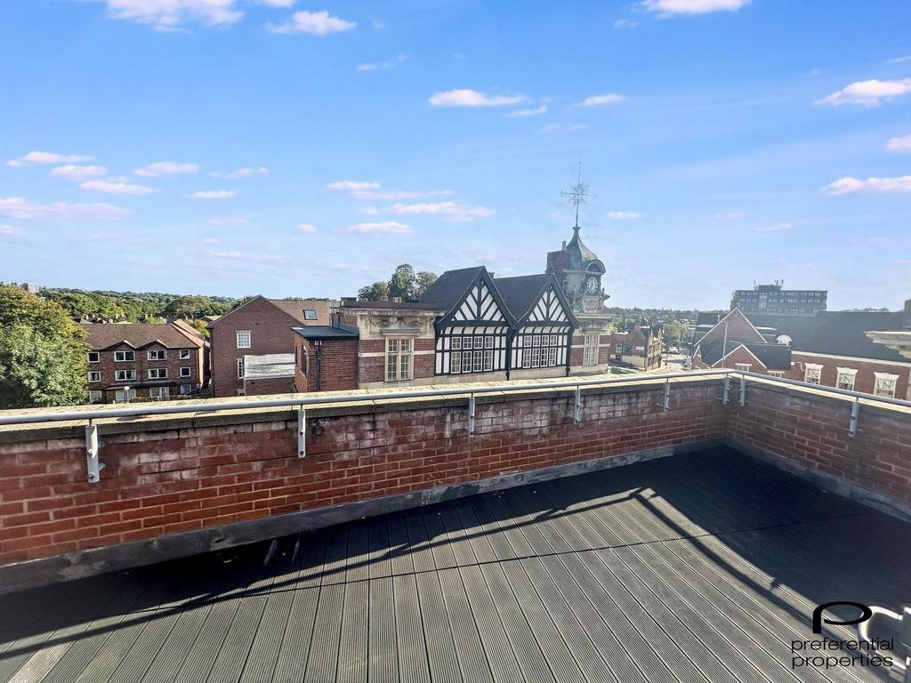 Apartment in Sutton Coldfield, Maney - View 2