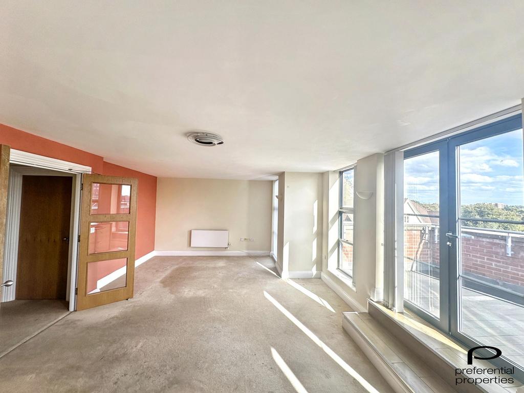 Apartment in Sutton Coldfield, Maney - View 5