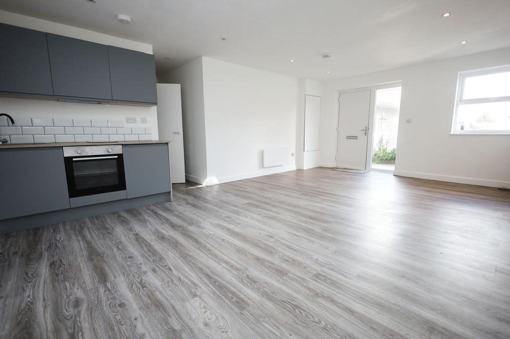 Apartment in Bournemouth - View 2