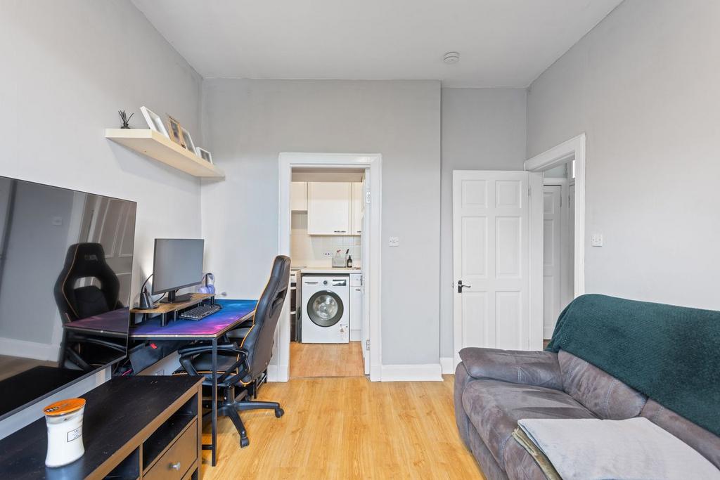Apartment in Edinburgh - View 4