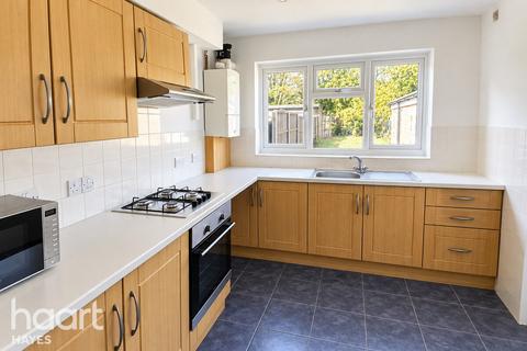 2 bedroom semi-detached house to rent, Carfax Road, HAYES